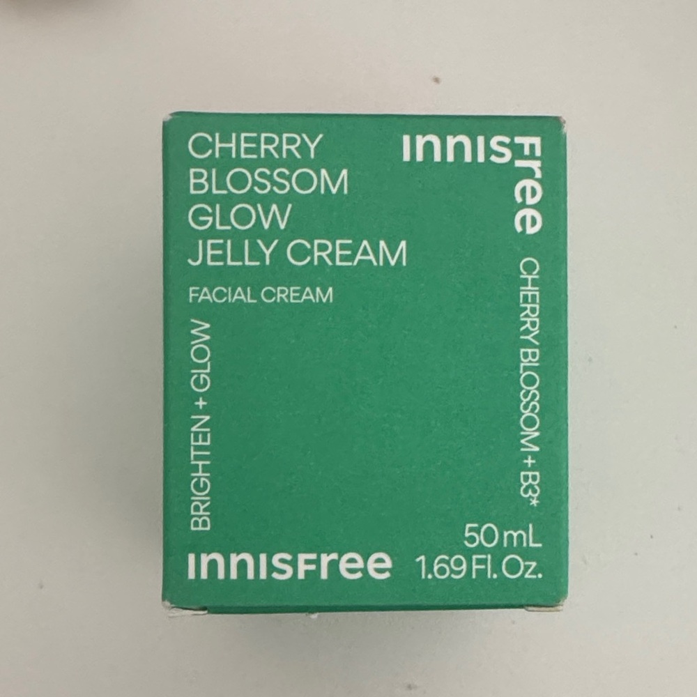 Brand new in box! Innisfree Cherry Blossom Glow Jelly Cream
